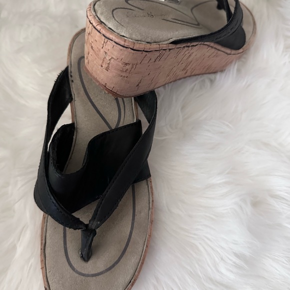 Black Eddie Bauer Wedge Sandal - Picture 4 of 5